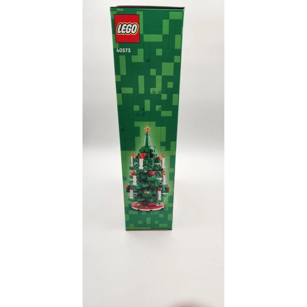 LEGO Seasonal Christmas Tree (40573) Rebuild 2 in 1  784 pieces